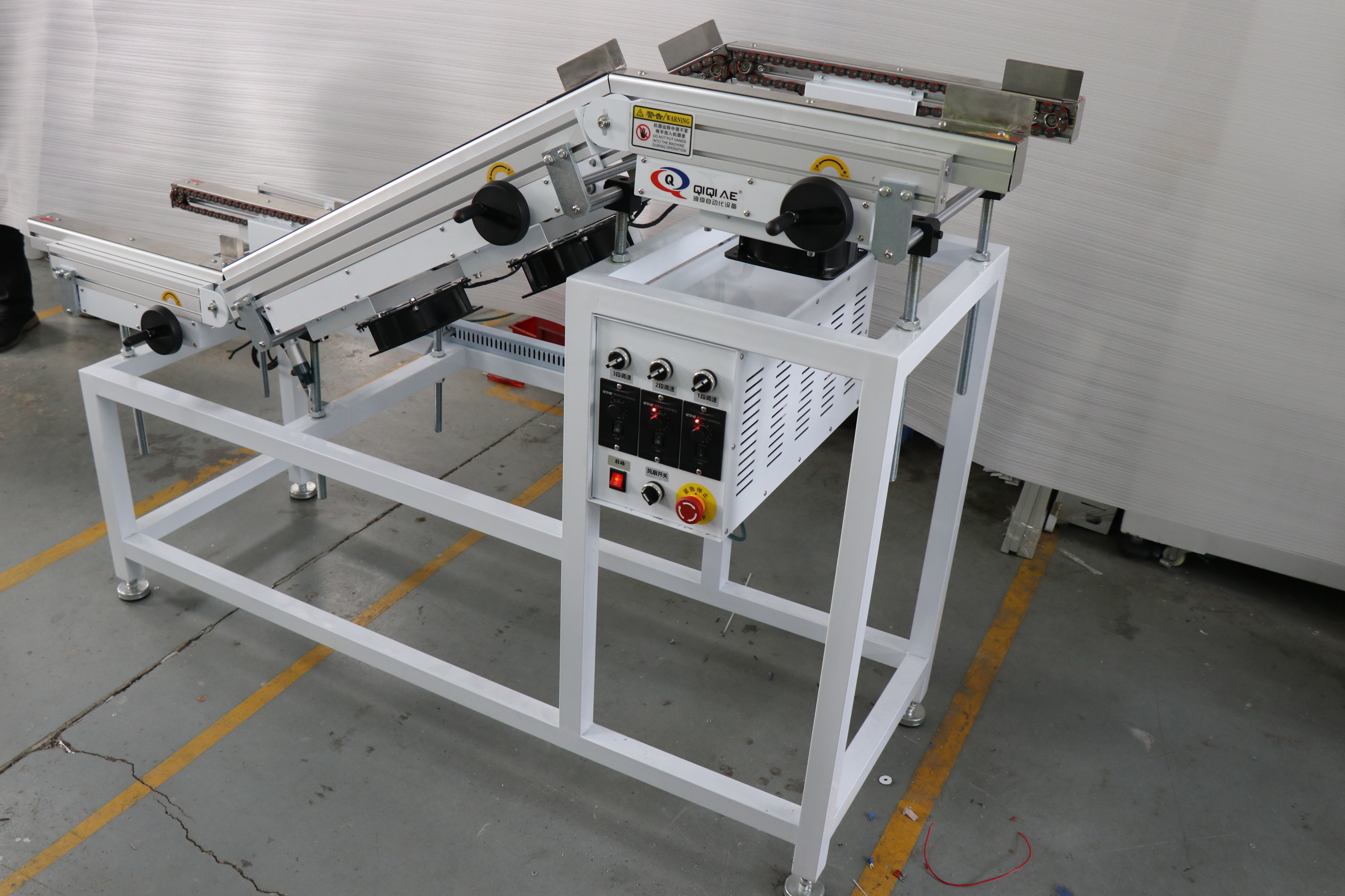 三段式鏈條式波峰焊出板機 (21).JPG